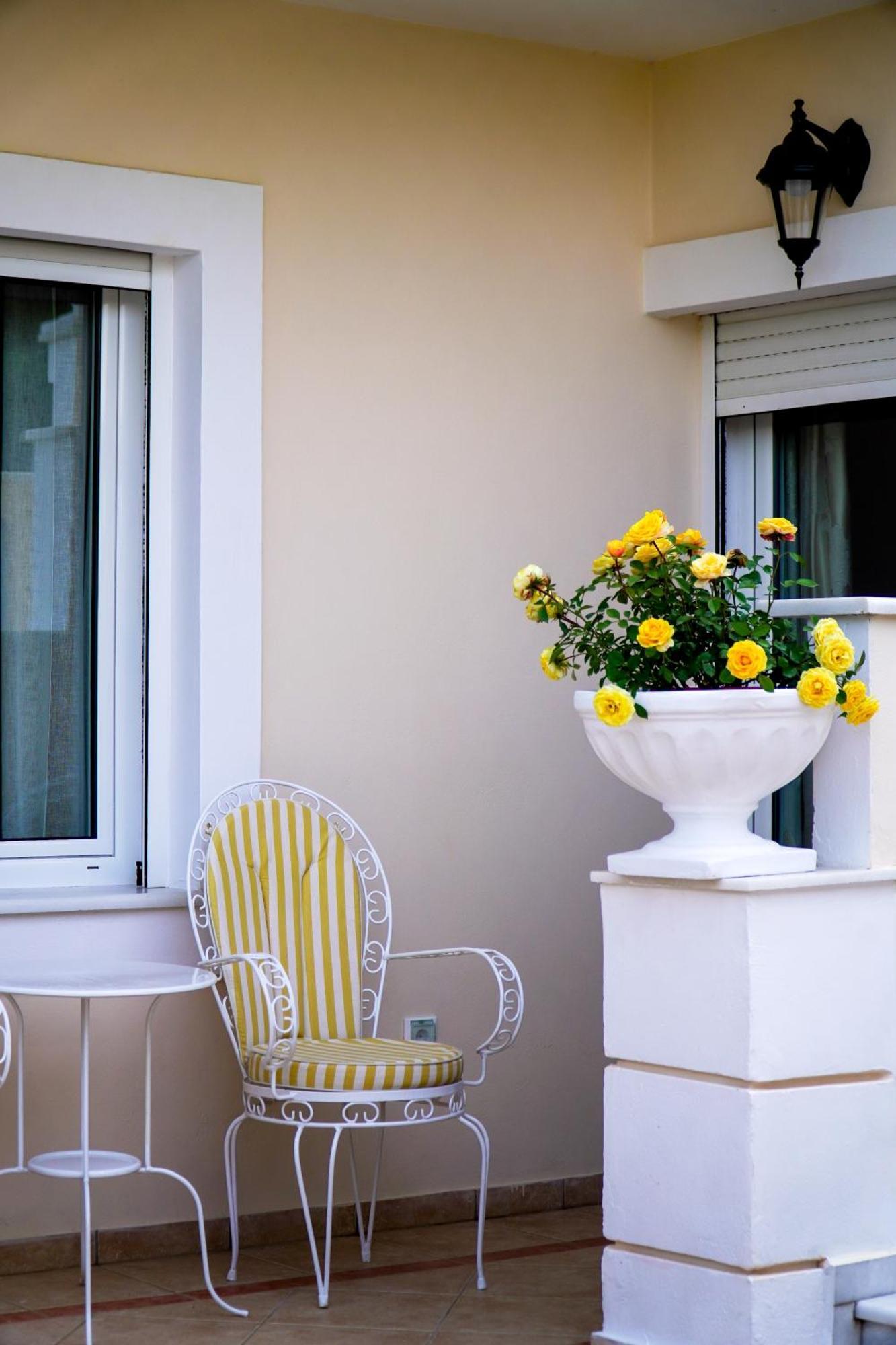Cozy Artemis House Near Athens Airport Appartement Buitenkant foto